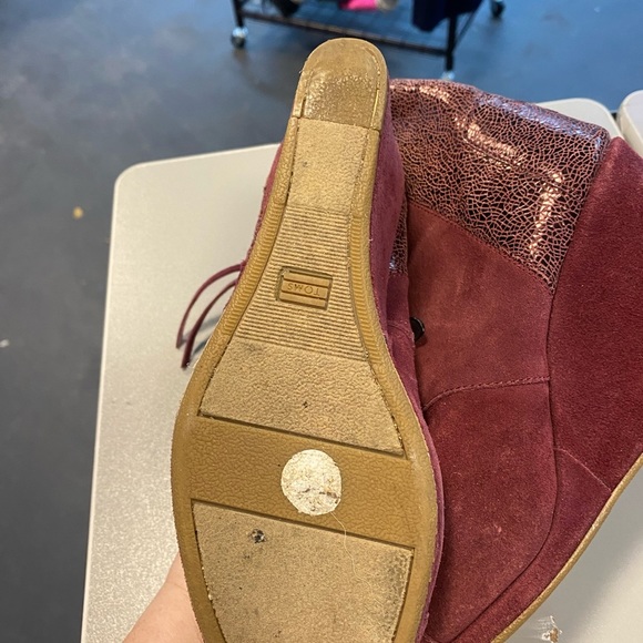 Toms Red Leather Booties Size 8.5 - Picture 5 of 6